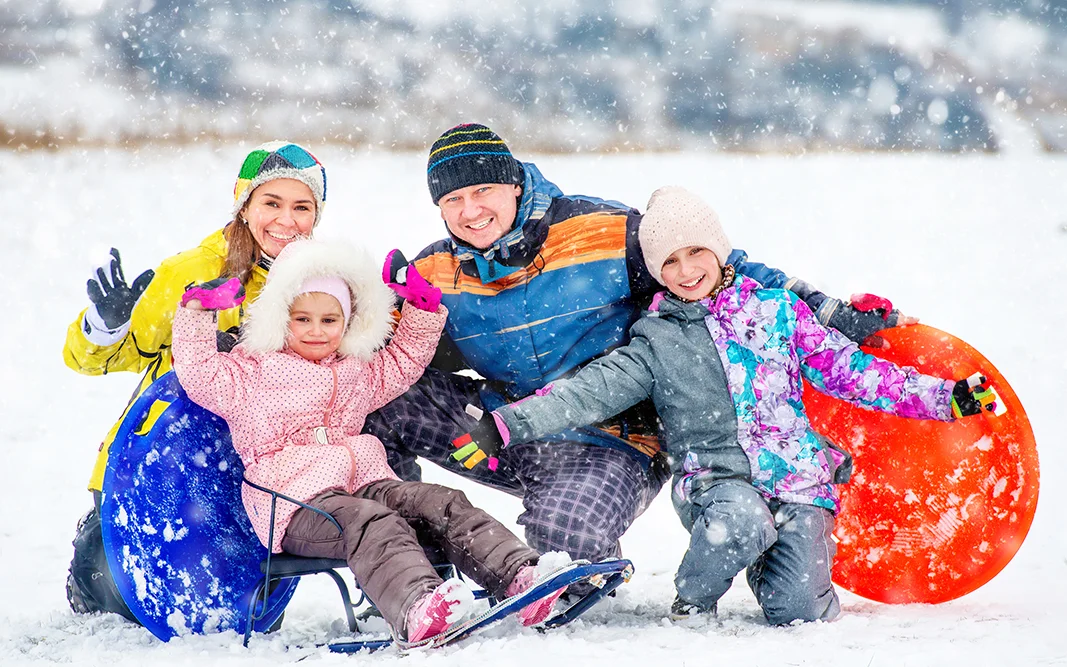 Winterlicher Rodelspaß rund ums Sonneck-Stüberl im schneesicheren Balderschwang – Familien erleben Natur und Bewegung im Allgäu